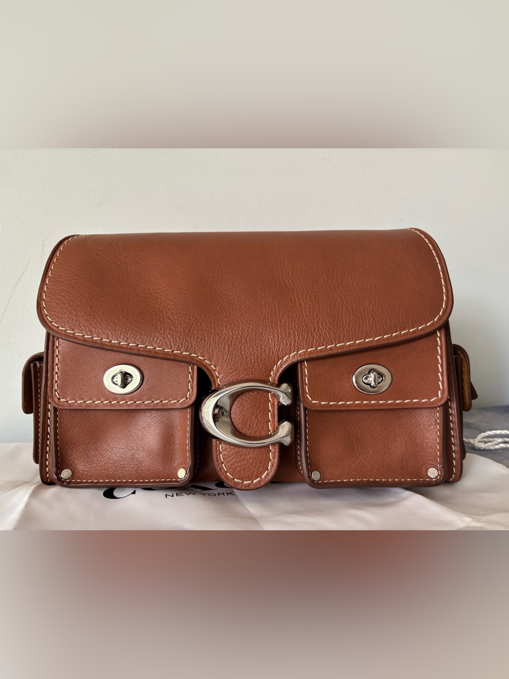Coach Cargo Western Turnlock Tabby - Burnished Amber - Picture 2 of 13